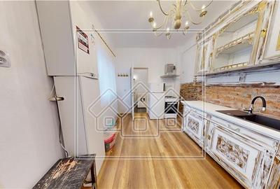 Apartament de vanzare in Sibiu - 2 camere, 20 mp gradina - Z. Centrala - 2