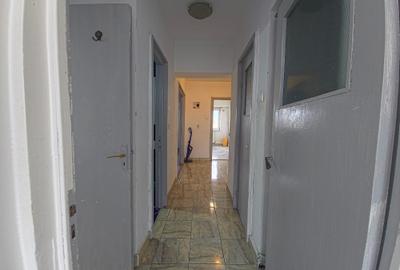 Ultracentral Tomis Mall 3 camere decomandat etaj 3/7 - 18