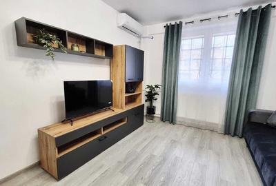 Apartament cu 2 camere semidecomandat, mobilat în Victoriei