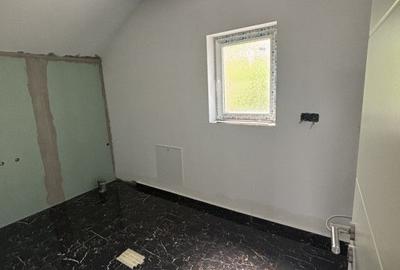 Casa/Vila 4 camere - 4