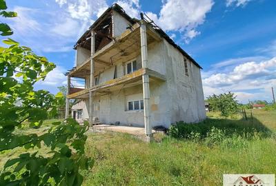 Vanzare casa semifinisata in Teius - 2