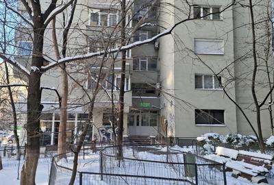 Apartament cu 4 camere decomandat în Clucerului