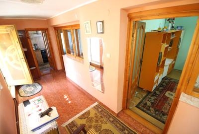 Casa 2 camere + 520 mp teren (gradina) str. Drumul Viilor - 10