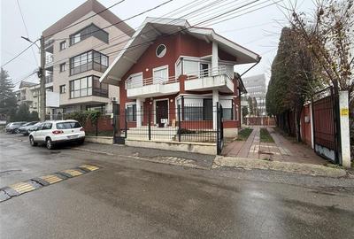 Vila de inchiriat - Ultracentral, Spatiu versatil pentru locuinta, birouri sau a - 1