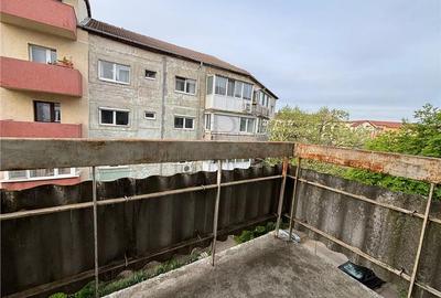 DAMBOVITA - 3 CAM - DECOMANDAT - 2 BAI - 2 BALCOANE - CENTRALA - ETJ.3 - 10