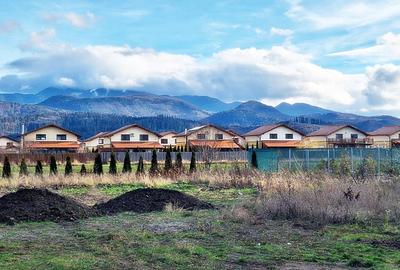 Vând teren comuna Cristian jud Brașov 714 metri patrați preț 78.000 E - 1