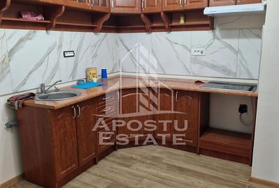 Apartament cu 3 camere ,80 mpu semidecomandat - 9