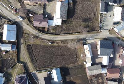 De Vanzare 12 ari Teren intravilan Scheia - 2