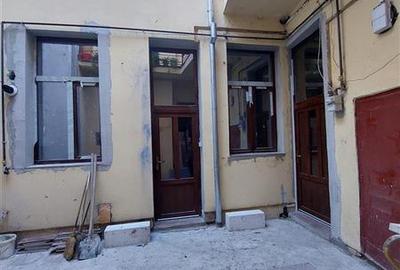 Apartament cu curte privata, zona Bou Rosu, pentru locuit sau afacere - 1