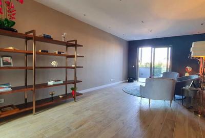 Apartament cu 4 camere semidecomandat, mobilat în Eminescu