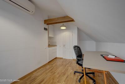 In Cartierul Evreiesc, casa 3 camere pivnita si mansarda open space. - 14