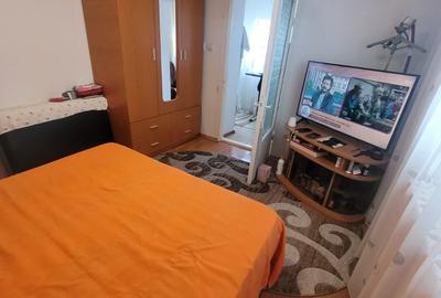 Valu lui Traian -casa 3 camere cu teren 300 mp -gaze la poarta 77900 euro - 6