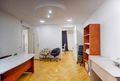 Piata Sf. Stefan - Calarasilor, Spatiu de birouri, 4 camere - 9