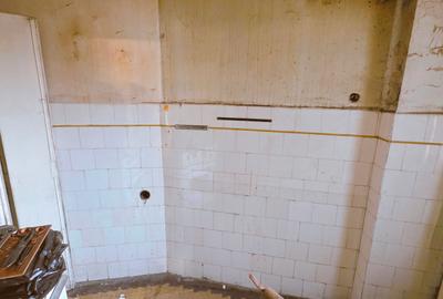 Caderea Bastiliei, apt. 2 camere, etaj 1, balcon,50mp, pe lista de U 3 - 31