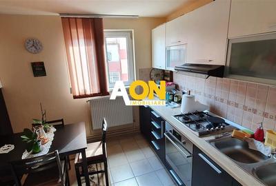 Apartament 3 camere, etaj intermediar, Cetate - 2