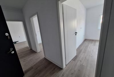 De vanzare apartament 3 camere 2 bai POD inclus in Selimbar - 1