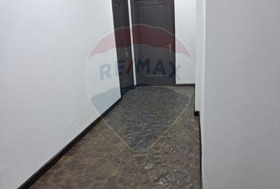 Pensiune Eselnita / 16 camere / Teren - 1448 mp / Ponton - 40
