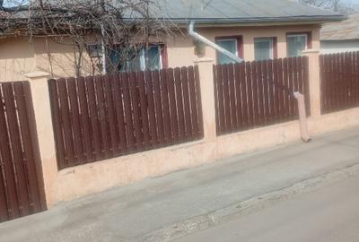 Casă de vânzare+ teren intravilan Intr o zonă liniștită a municipiului Călărași - 1