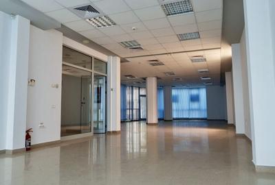 Spatiu de birouri situat central in cladire noua