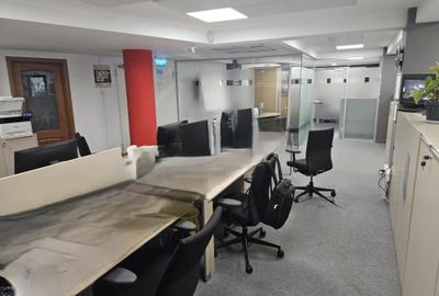 Imobil  individual, 650 mp zona Hotel Marriot - 4