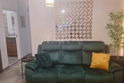 Apartament cu 3 camere semidecomandat, mobilat în Bună Ziua