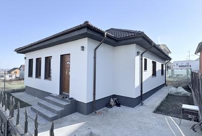 Casa la sol 4 camere , Valu lui Traian - 1