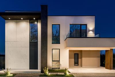 Casă individuală cu 5 camere în Pipera