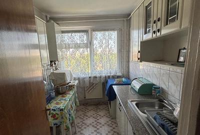 Apartament 3 camere. Centrala proprie. Bld. Brancoveanu. Zona Covasna. - 2