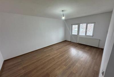 Ap 2 cam, 60 mp utili, et 2/3, hol patrat logie si balcon,renovat ! - 9