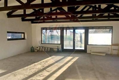 Casa cu 4 camere de vanzare in Crevedia acces privat - 2