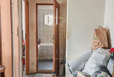 Apartament cu 3 camere decomandat în Titan