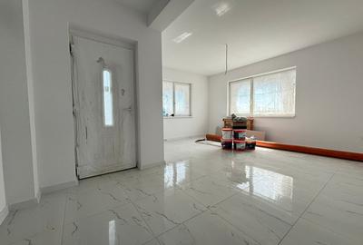 Duplex 4 camere, 110 mp utili, 335 mp teren, toate utilitatile -Giroc - 1