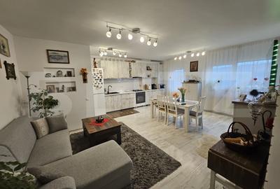 Apartament cu 2 camere semidecomandat, mobilat în Florești