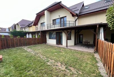 Casa cu 7 camere | 3 balcoane | Garaj | 220 mp + 80 mp curte | Cartier Panorama - 1