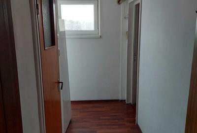 Apartament cu 2 camere decomandat în Berceni