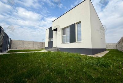 Casă individuală cu 3 camere în Berceni