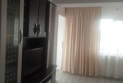 Închiriez apartament cu o cam - 8
