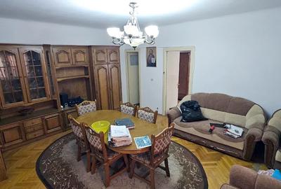 Piata Muncii - Calea Calarasilor ap in vila 3 camere - 1