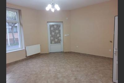 Clădire Multifuncțională – Oportunitate Unică - 2