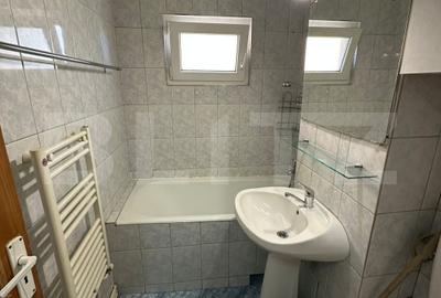 Apartament 2 camere semidecomandat, etaj 1, balcon, Grigorescu, zonă excelentă - 11