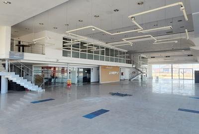 Showroom auto suprafata 6.500 mp, teren 15.000 mp cu deschidere 90 ml la DN 1. - 3