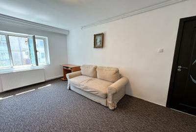 Vanzare apartament cu doua camere 51.88 mp, etaj 2/4, renovat recent zona Inel I