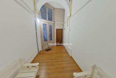 Ap. exclusivist, et.1, km 0 Arad, amenajat cu designer in stil unic - 3