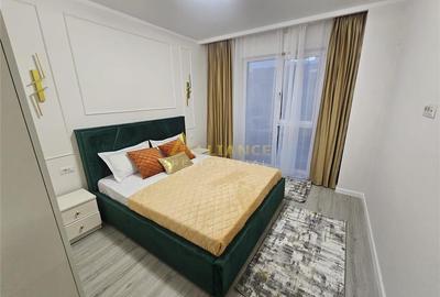 Apartament cu 3 camere semidecomandat, mobilat în Central