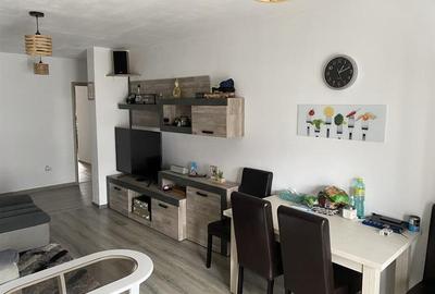 Apartament cu 3 camere decomandat, mobilat în Ghimbav Livadă