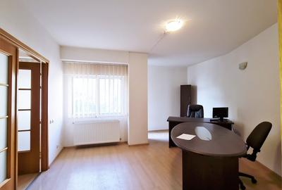 Inchiriere spatiu in vila - Universitate - 3