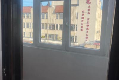 Apartament de vânzare - 1