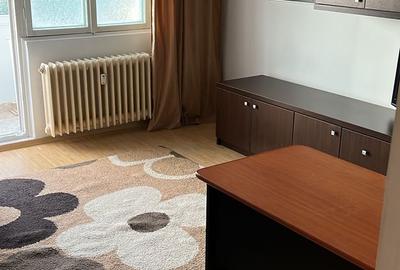 Garsonieră decomandată, mobilată în Frumoasa