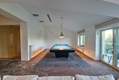 Vila deosebita  la un pas de mare mobilata si utilata - 48