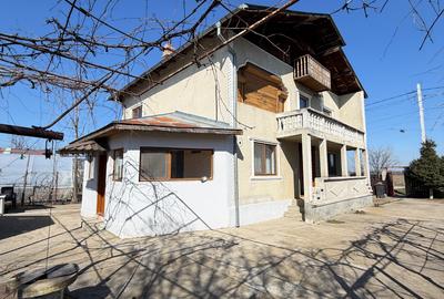 Casa 6 camere  Jud. Dâmbovița,Com. Corbii Mari,Satu Nou,Str. Troiței nr. 6, - 2